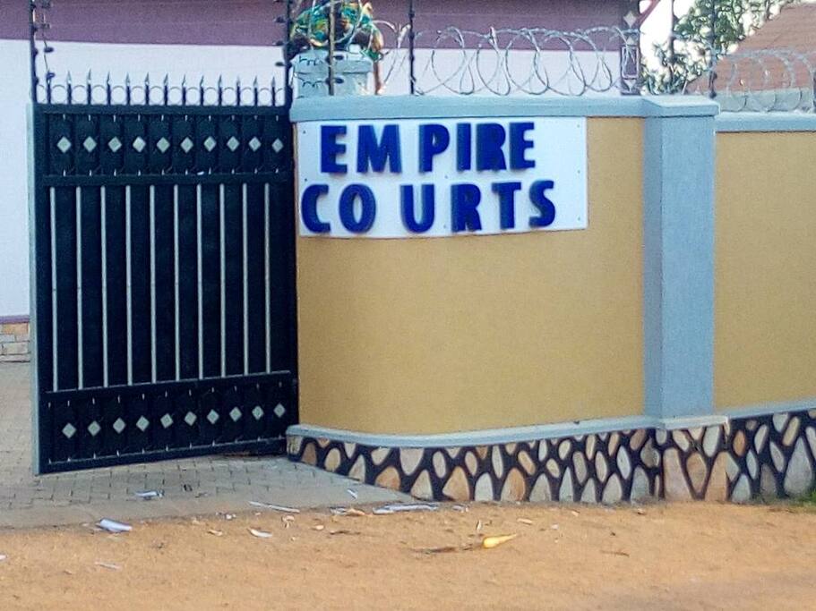Entrance gate
