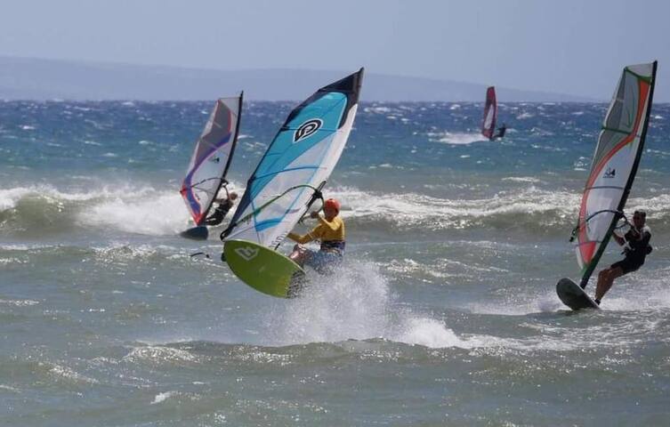 Beach house for wind-sports in Pa’ia-North Shore gallery image 4