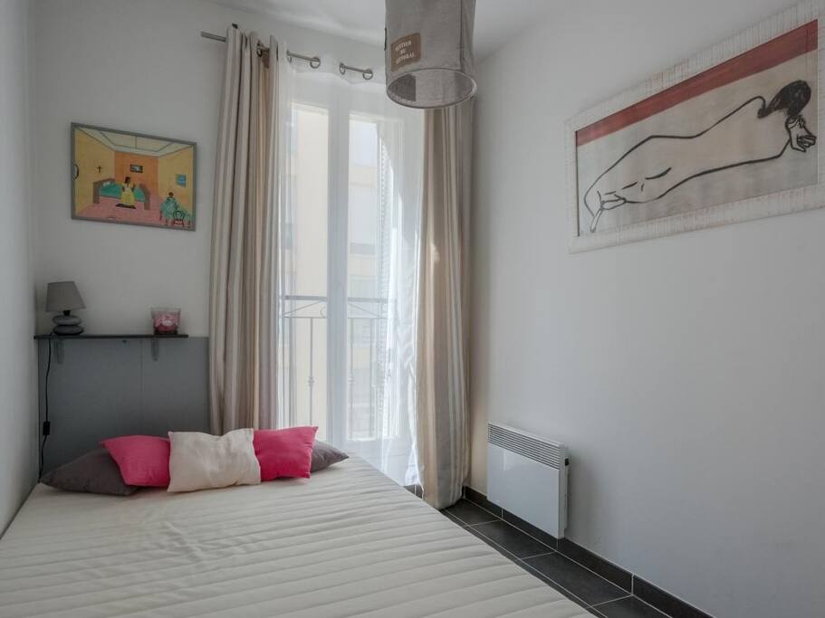 Guest room