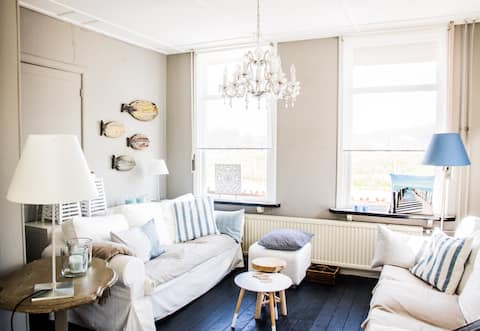 Nostalgisch dijkhuis aan zee in Cadzand