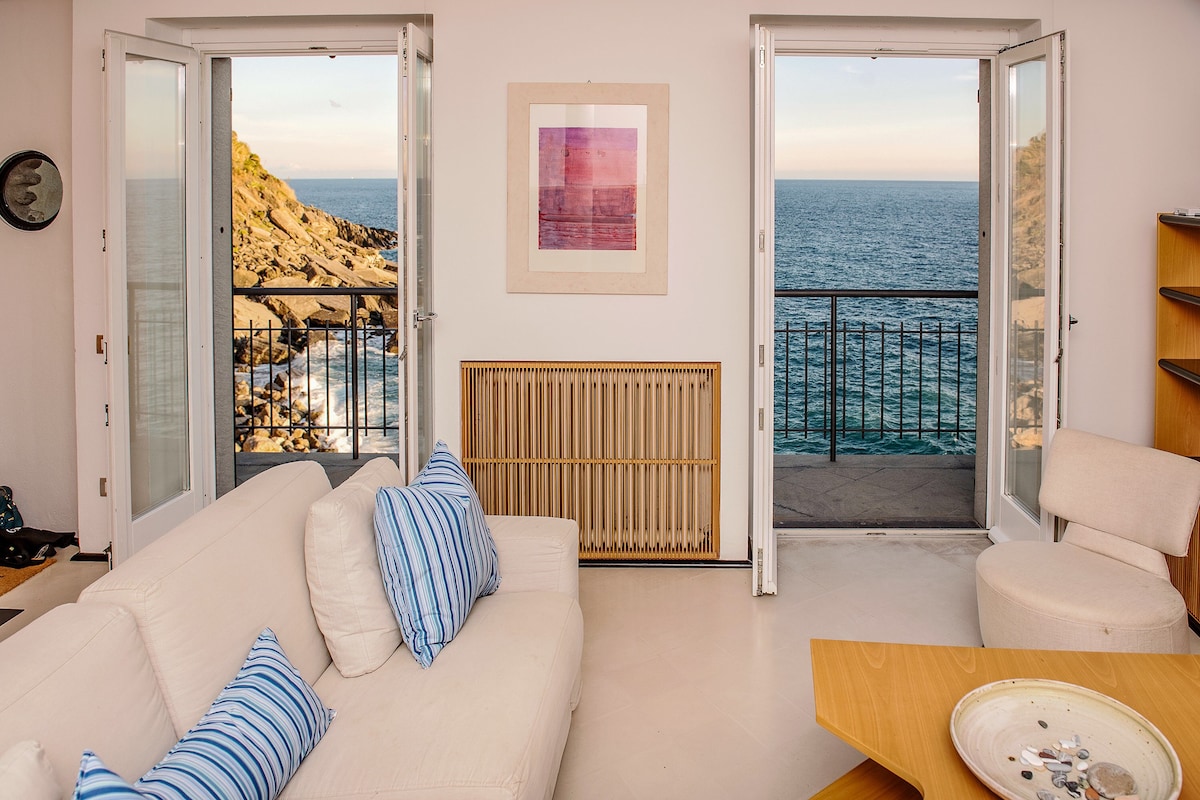 14 Best Airbnbs In Cinque Terre