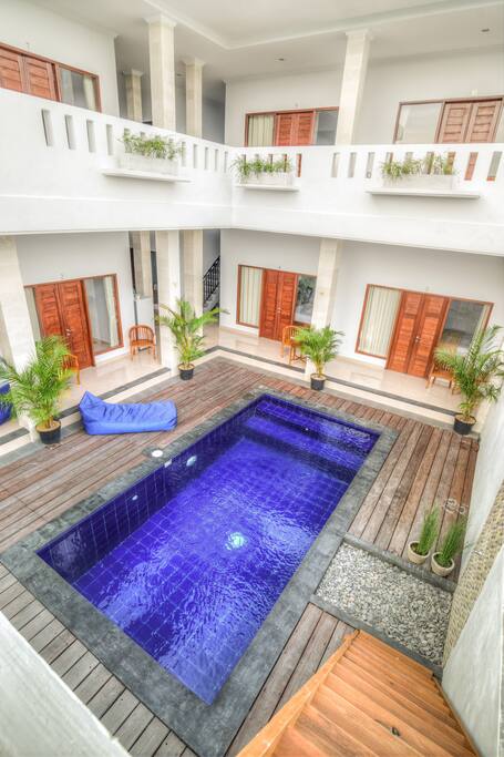 Minibar, fast Wi-fi, sunbeds