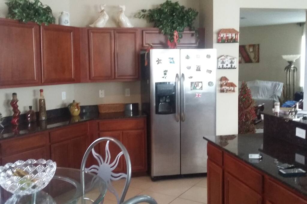 Kitchen fully equipped to be used
