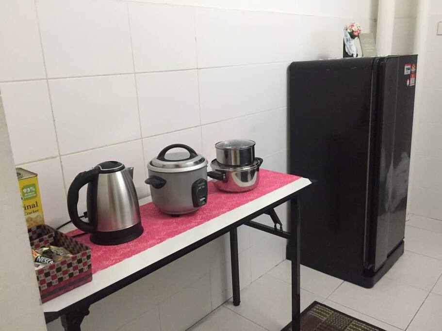 Kitchen with equipment ( can do simple dish )