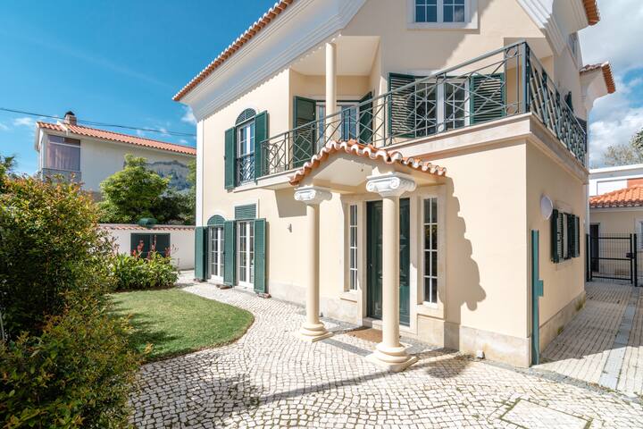 Lux Estoril Family Villa(9) heat pool near beach! gallery image 2