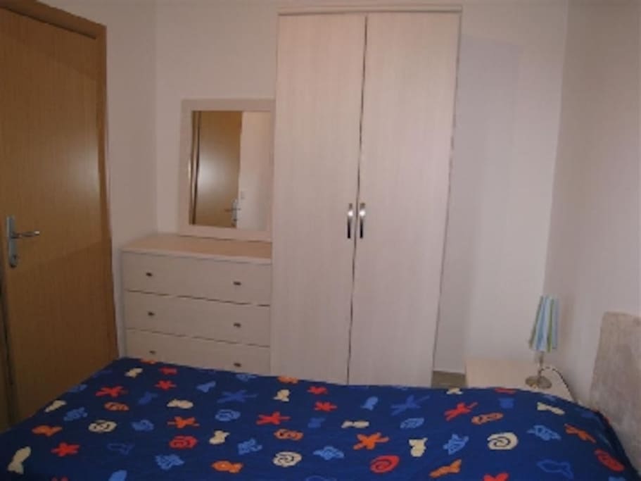 Second bedroom with twin (or can be linked to make double)