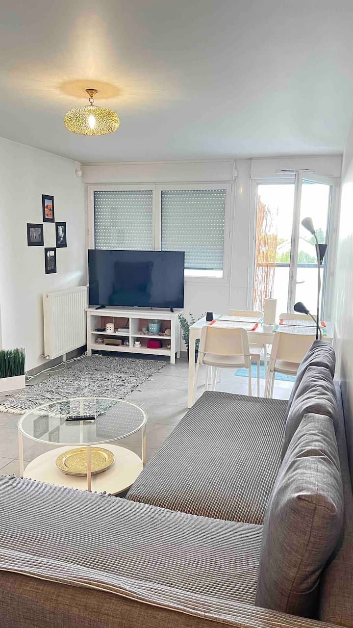 Superbe Appartement Avec Parking Gratuit Sur Place - Aulnay-sous-Bois