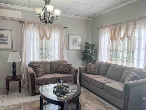 Cozy 2 Bedroom Home in Residential Community