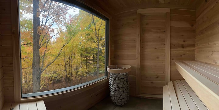 The Maple View House and Sauna: Tranquility Awaits