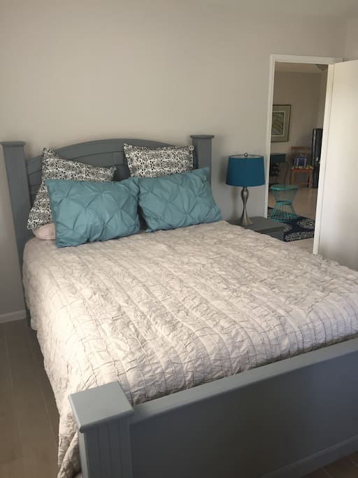Full/Double Bed Master Bedroom