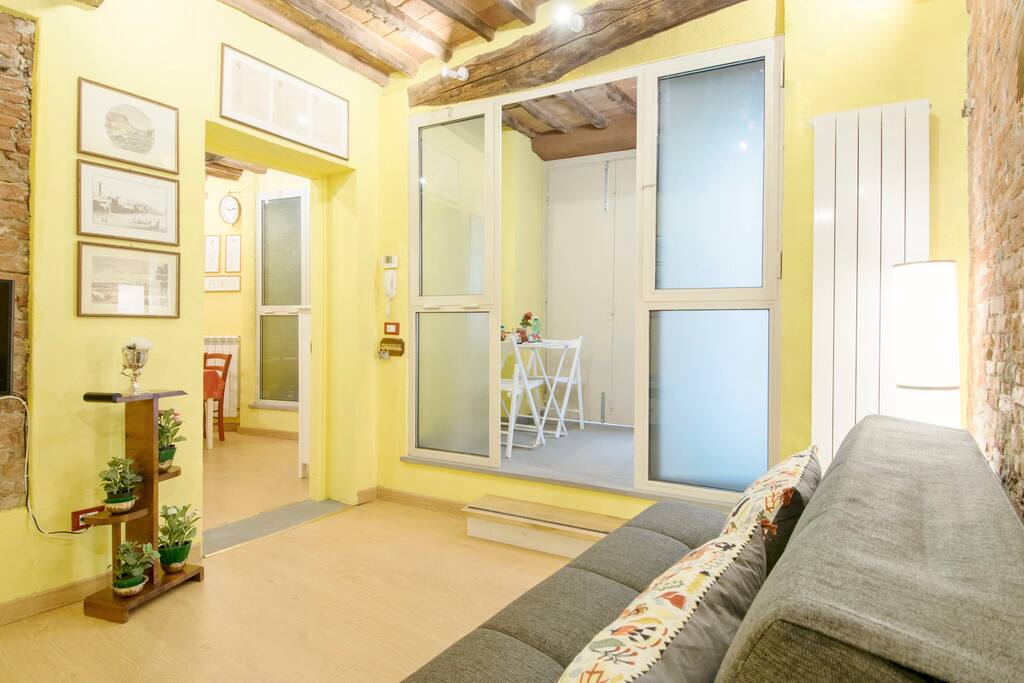 Cozy Bricks in Lucca - the living room