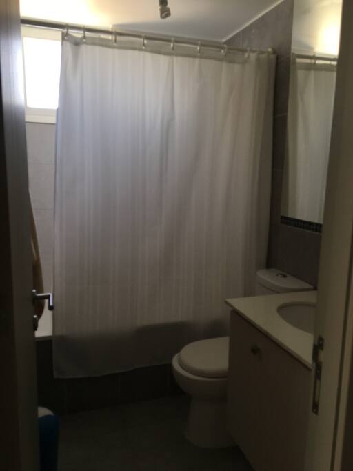 Baño con ventilación natural