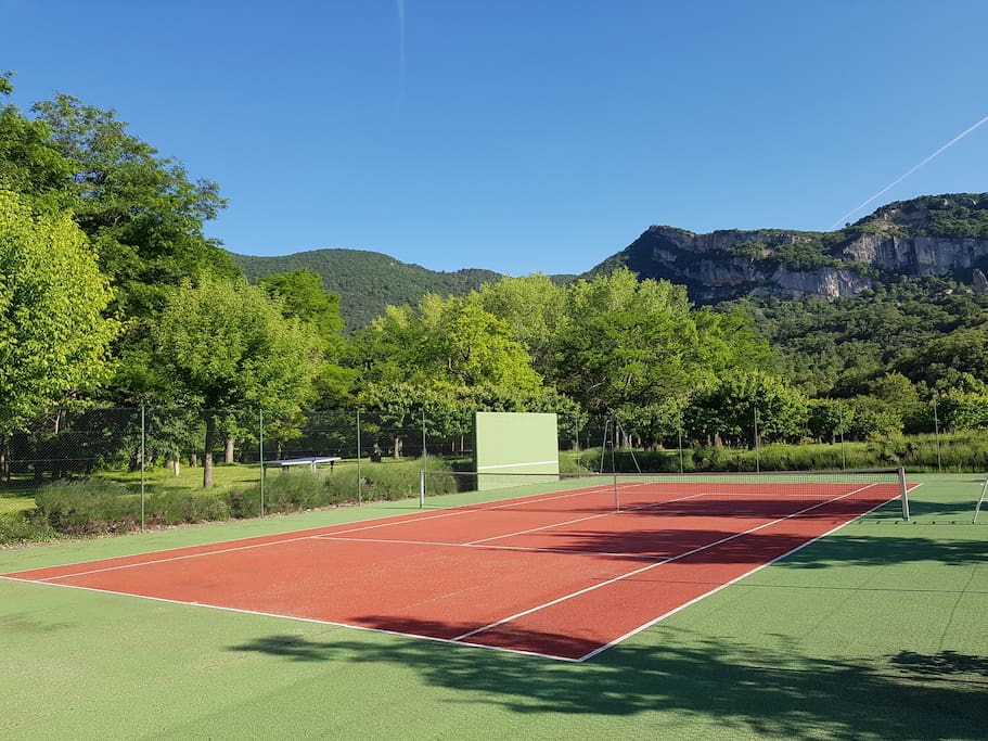 le tennis et son mur d'entrainement