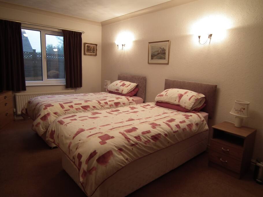 Twin Bedroom
