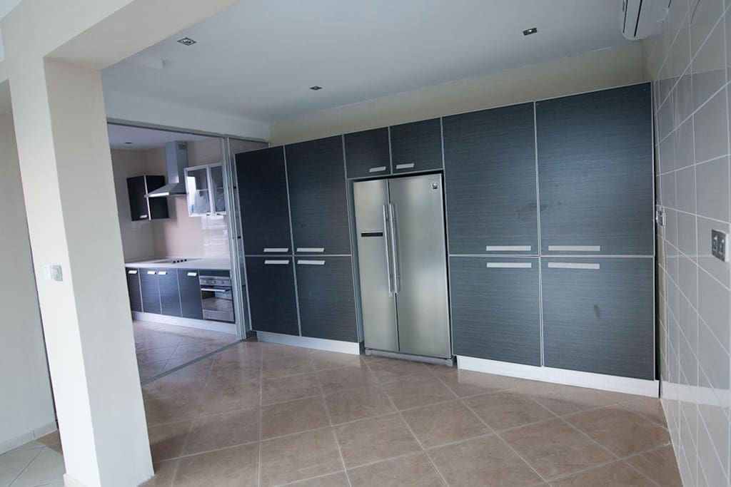 Kitchen Walkway