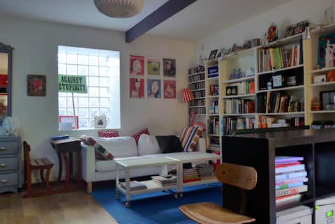 Successful Airbnb property: House in a pretty courtyard 20 minutes from Paris in Pantin