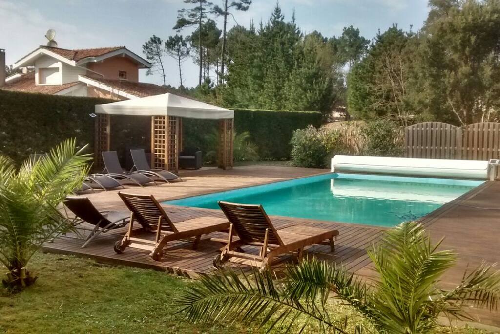 Vue piscine avec percola