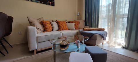 Popular Airbnb listing: Apartament Romance - Sunny Beach Cascades Family in Несебър