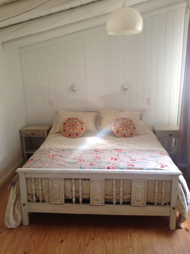 Სტუმრების ორადგილიანი ფლიგელი, მე-2 სართული. Ბაღისკენ პირდაპირი გასასვლელი