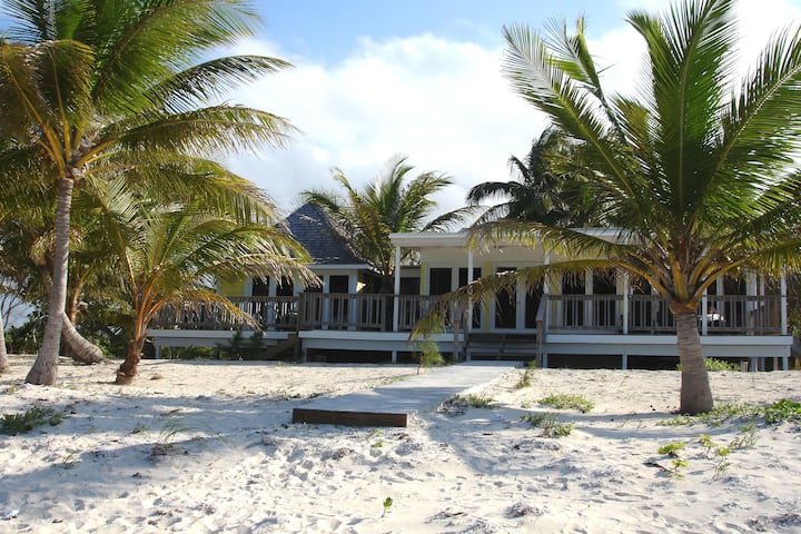 Cottage in Caicos Islands · ★4.69 · 3 bedrooms · 5 beds · 3 baths