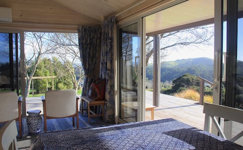Popular Airbnb listing: KERERU COTTAGE in Thames Coromandel District North