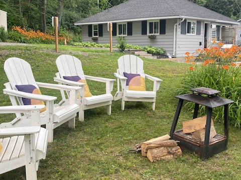 The Crows Nest Cozy River Cottage in Kingston