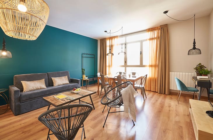 Familiar apartment in Sants