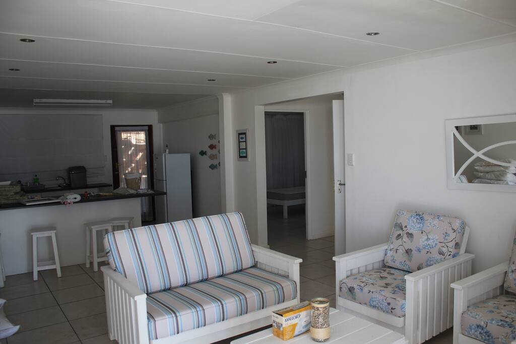Lounge in Palm Flat