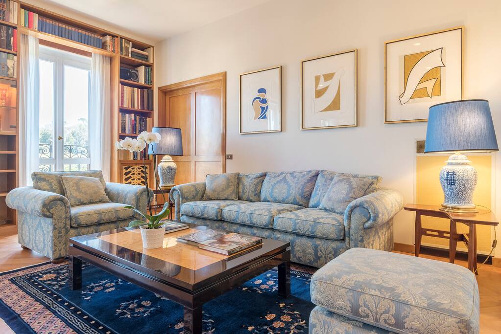 living room in common