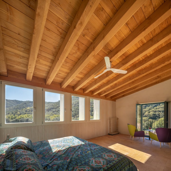 Deer Suite - 3. Stock