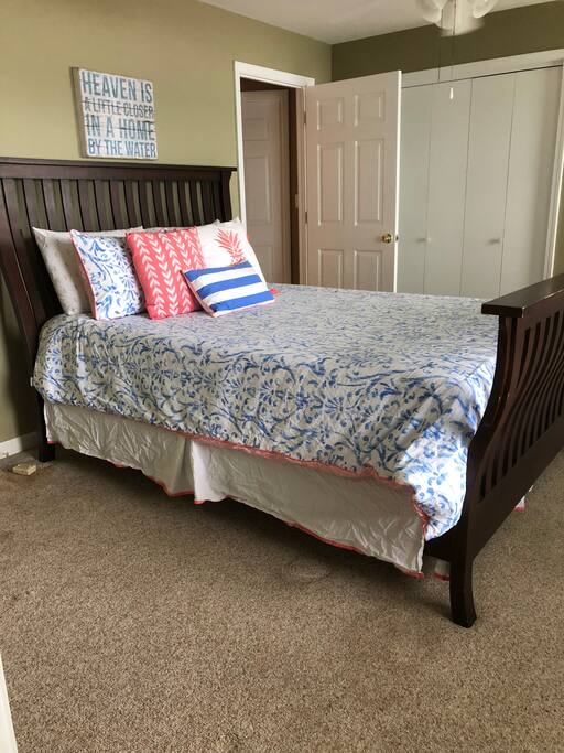Bedroom 2 with queen bed