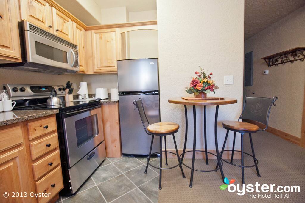 Full kitchen