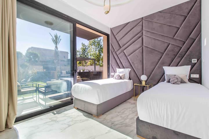 Spálňa 2 s kúpeľňami a šatňou 