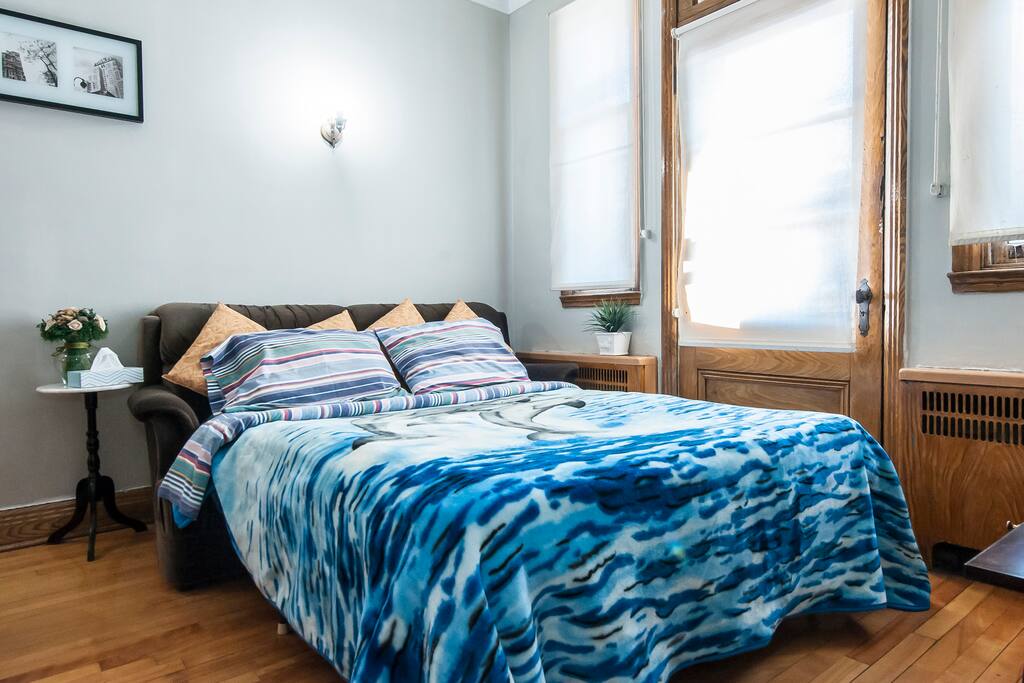 A sofa bed accommodates 2 people comfortably
