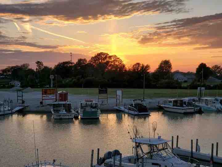 Sunset Harbor at Green Cove Condos, Lake Erie Condominiums for Rent