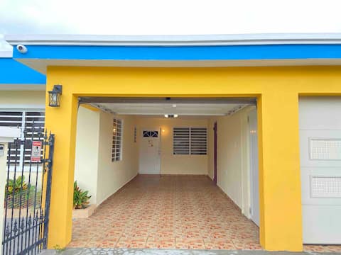 Atardecer: with manual private garage, 2/AC, 2TV