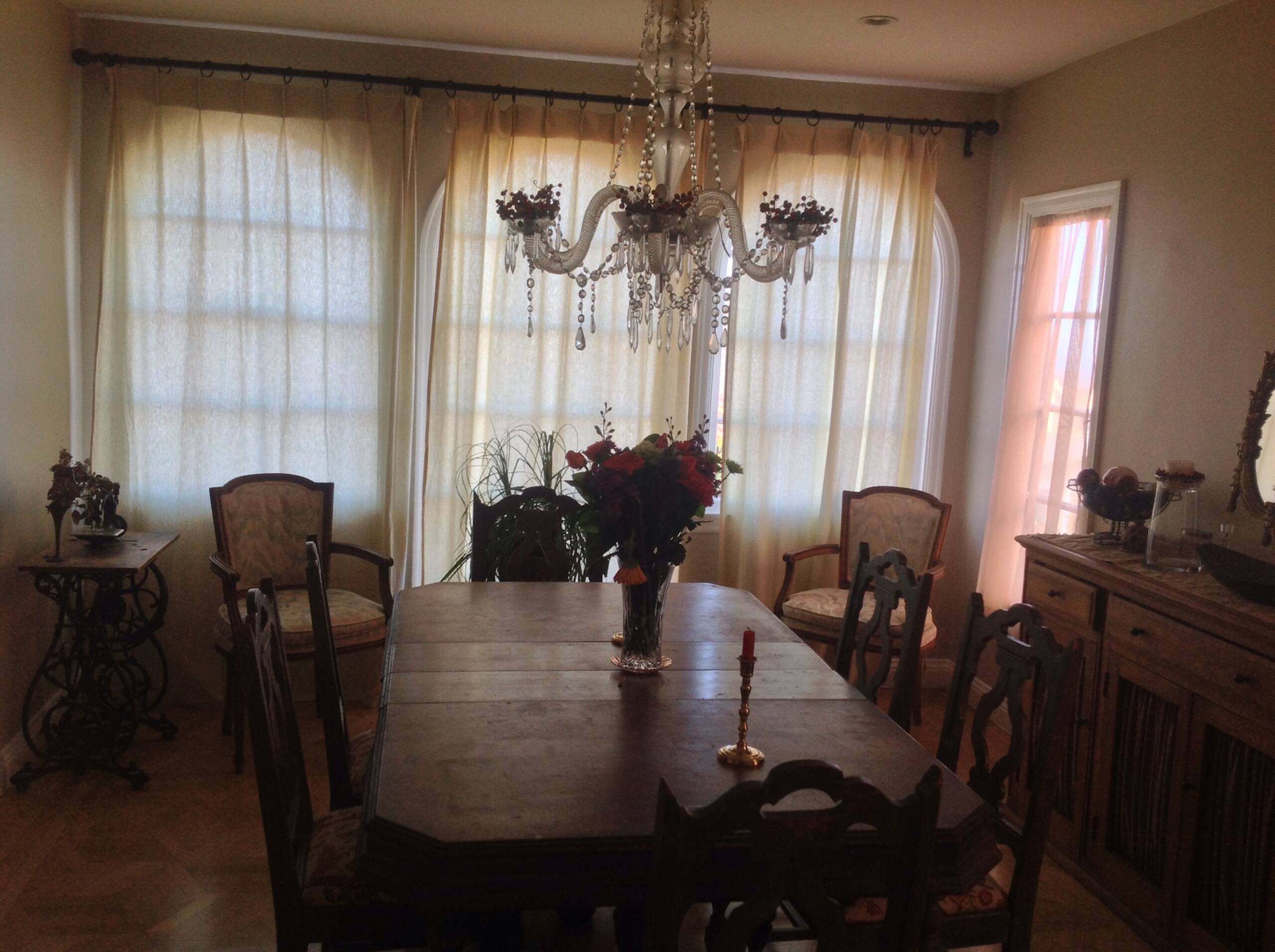 Home in San Francisco · ★4.91 · 3 bedrooms · 3 beds · 1.5 baths - Image 7