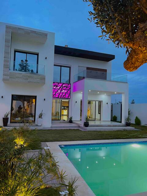 Villa with pool, not overlooked, Hammamet Sud