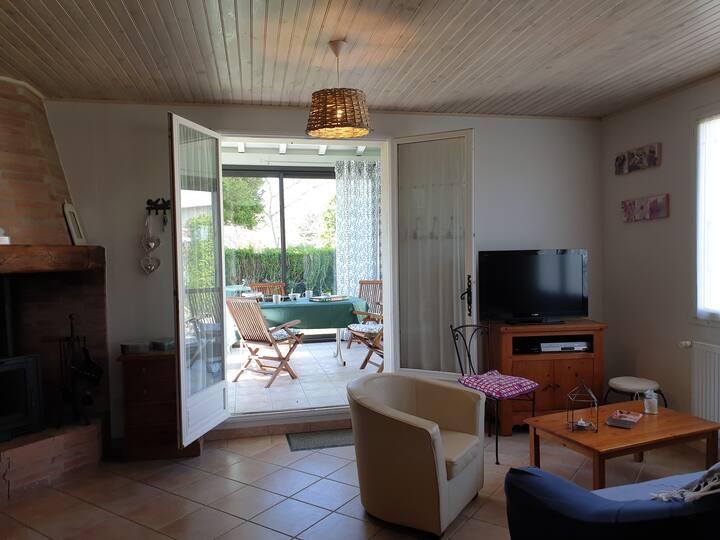 Piscine, Jardin Salle De Jeux, Logement Climatisé. - Tarn-et-Garonne