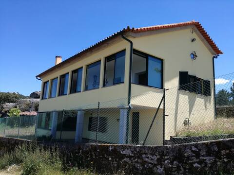 Casa da Serra _ Sossego e Conforto (16 hóspedes)