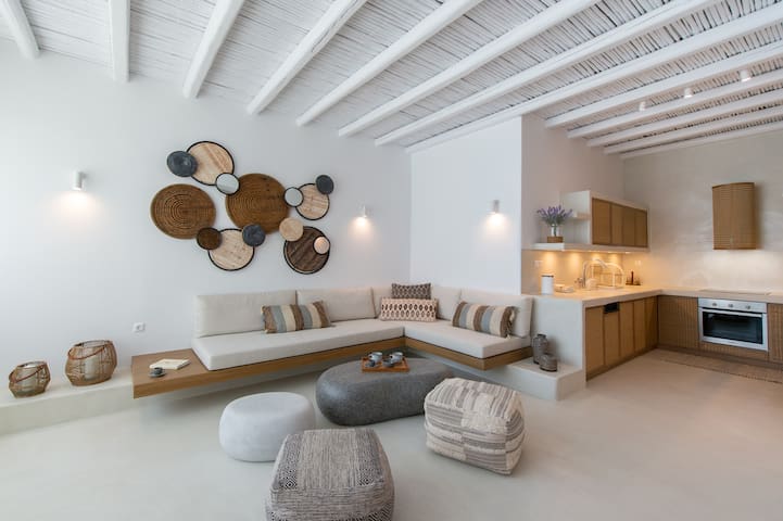 La Mer 1 gallery image 2