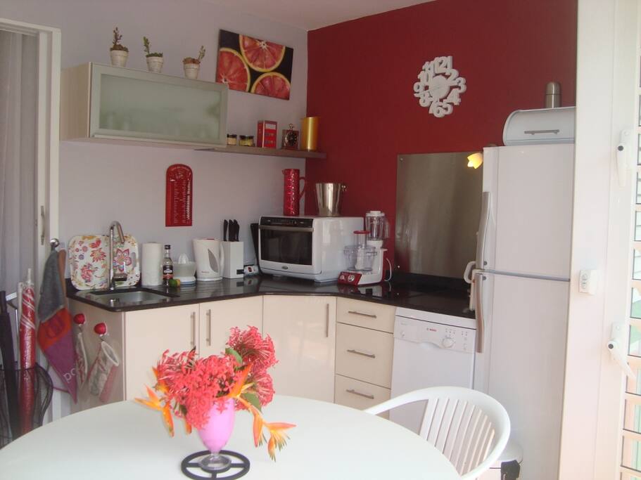 CUISINE EQUIPEE
SUR TERRASSE