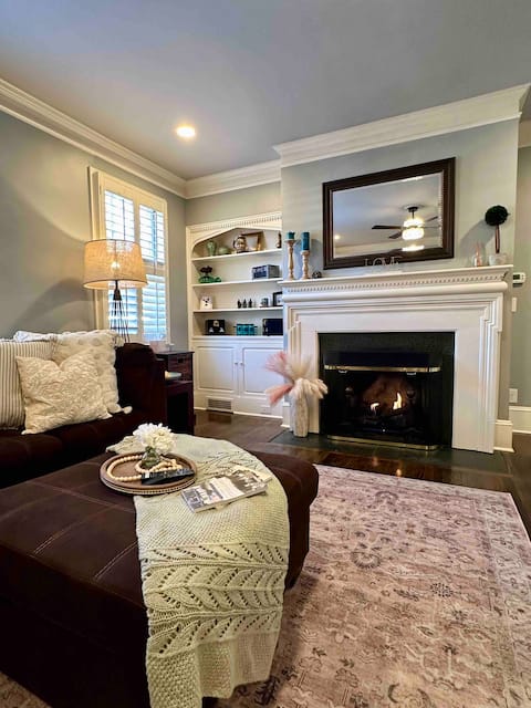 *Luxury Home* Breakfast @ Tiffany's