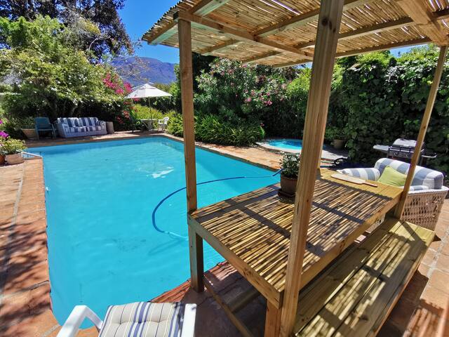 Poolside Garden Cottage with adjacent bachelor apt gallery image 2