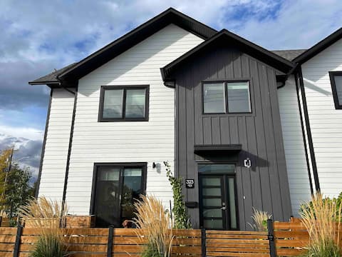 Abbott Street Townhome fully licensed