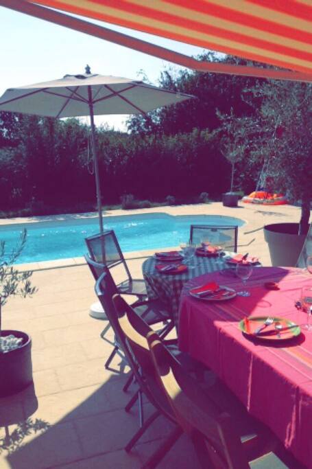 Petit déjeuner sur la terrasse