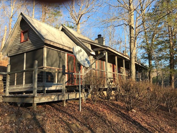 Fork Inn's Pond Cottage (2BR/1Bath), HotTub PC