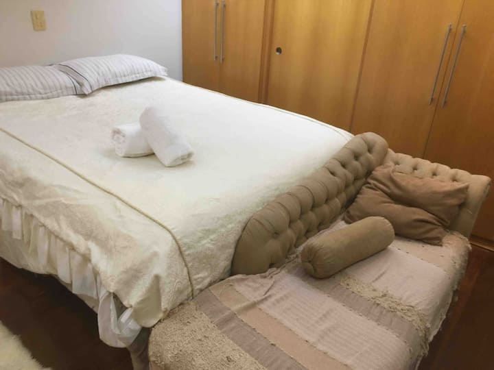 Აპარტამენტი QUEEN საწოლი, ფლორენციის დეკორის ავეჯი, პირდაპირ გასასვლელი წინა გემბანის ხეობაში