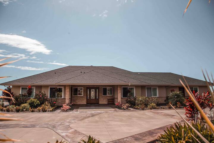 Beautiful New Home (Ocean View / Amazing Sunsets) gallery image 2