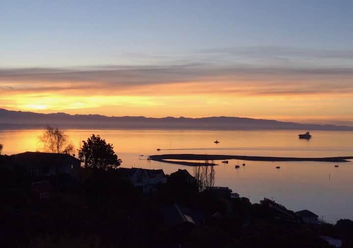 Amazing & spectacular views of Tasman Bay